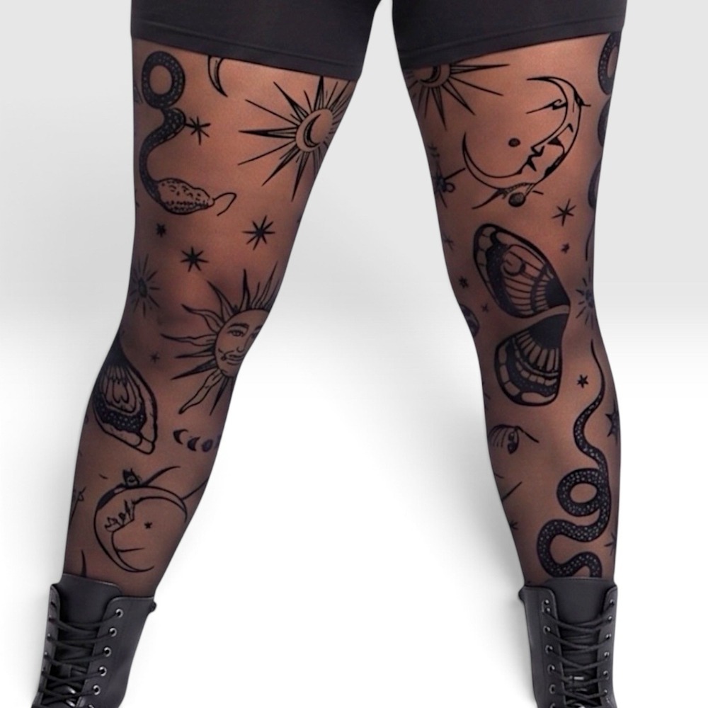 TORRID "Serpent Celestial" Black Flocked Leggings w/Attached Shorts NWT Size 2X